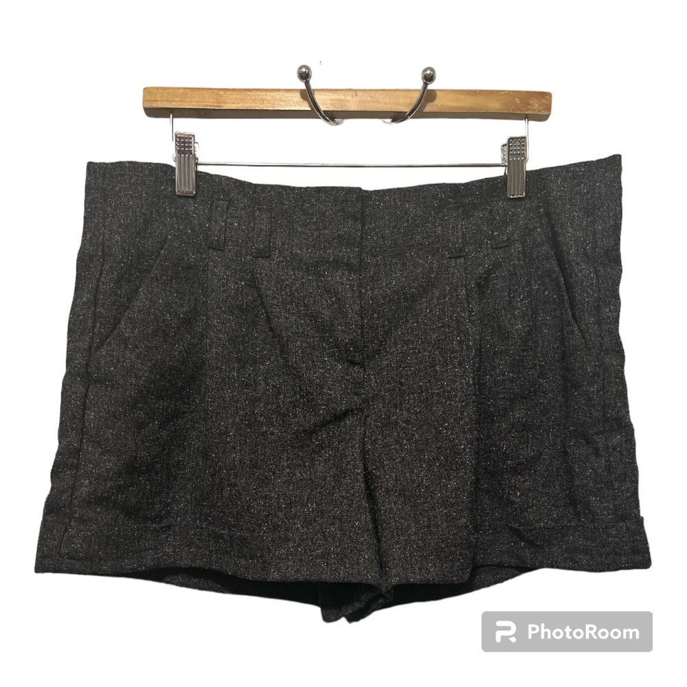 Grey cuffed shorts Elle